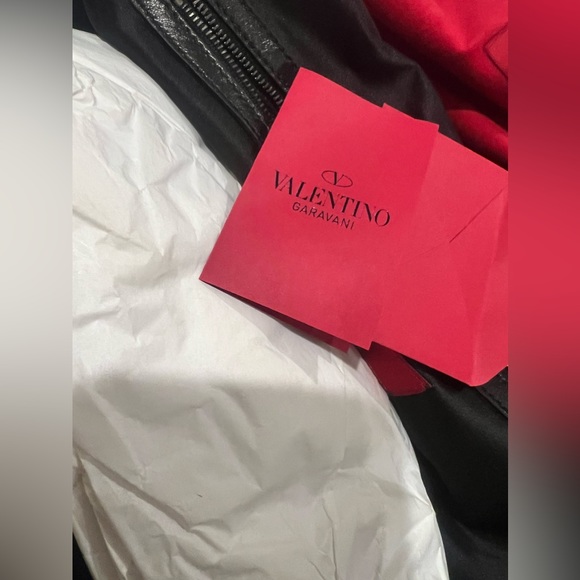 VALENTINO RARE STUDDED 360 Bow Hobo Black Bag Nappa Leather RARE 💯 authentic - Picture 8 of 9